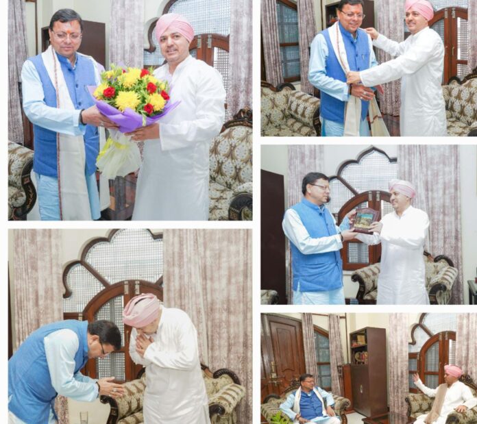 मुख्यमंत्री पुष्कर सिंह धामी ने श्री दरबार साहिब में टेका मत्था - RAIBAR PAHAD KA