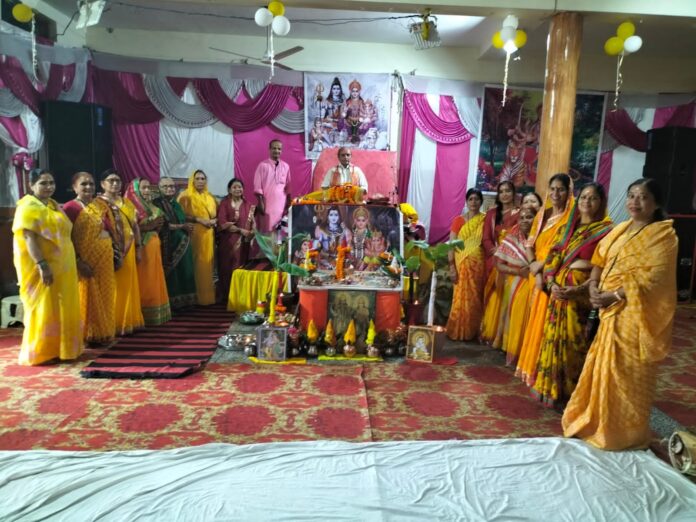 महिला कल्याण समिति द्वारा आयोजित शिव महापुराण का कलश यात्रा के साथ हुआ भव्य और दिव्य शुभारंभ, आचार्य शिवप्रसाद ममगाईं की आप भी सुनिए दिव्य वाणी - RAIBAR PAHAD KA