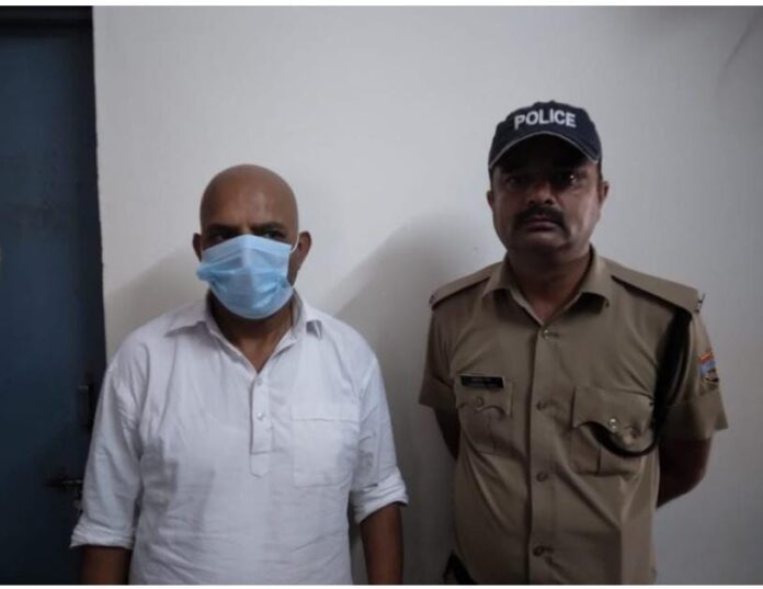 Big breaking: थेरेपी के नाम पर लड़की के साथ छेड़खानी करने वाला नामी डॉक्टर गिरफ्तार - RAIBAR PAHAD KA