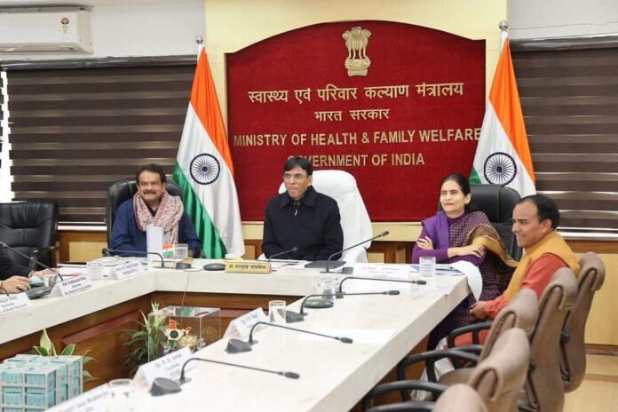 हर चुनौती से निपटने को तैयार है स्वास्थ्य विभागः डॉ. धन सिंह रावत - RAIBAR PAHAD KA